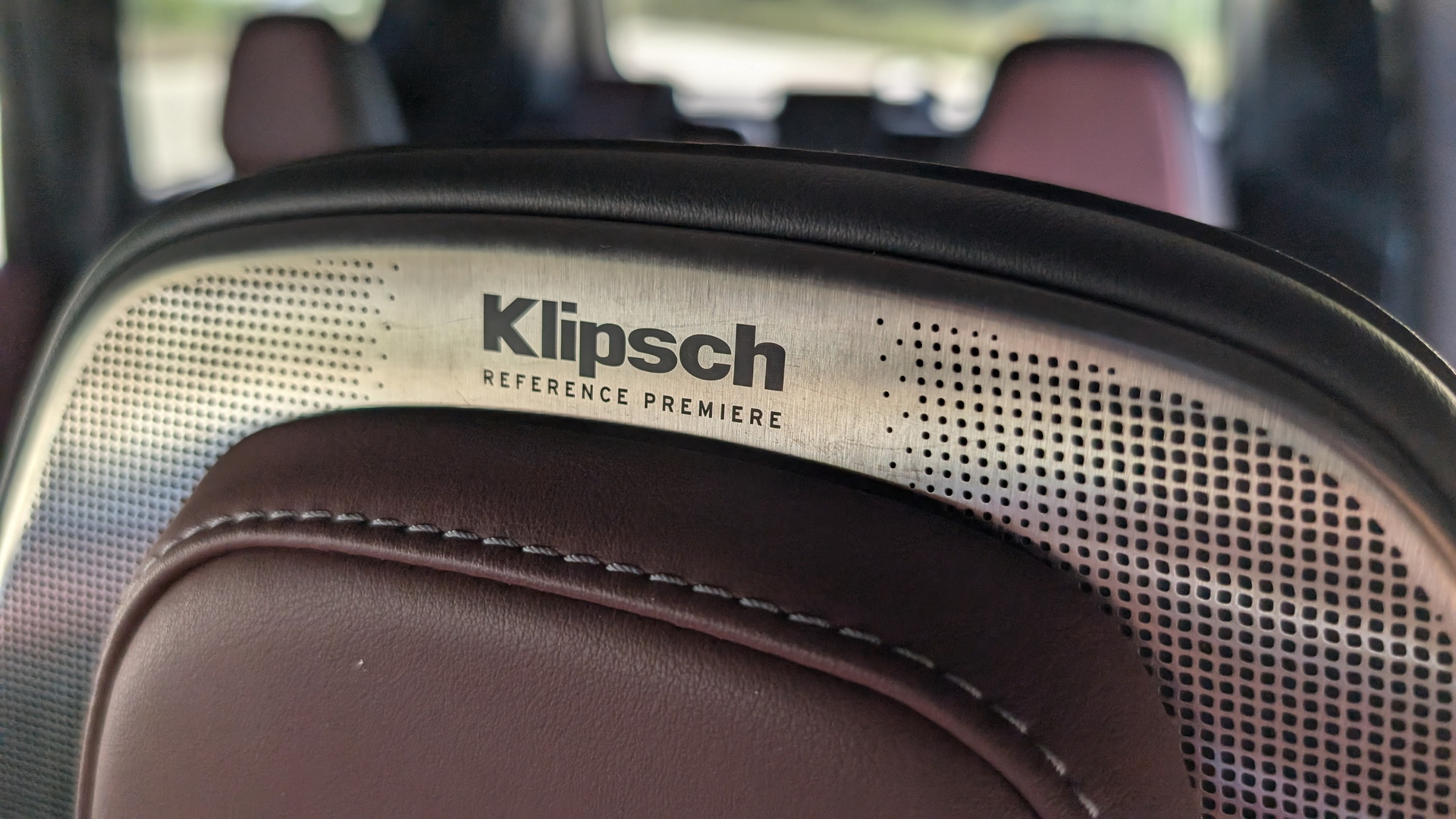 Огляд Infiniti QX80 Sport: розкішний велетень, який намагається здаватися спортсменом - фото 3