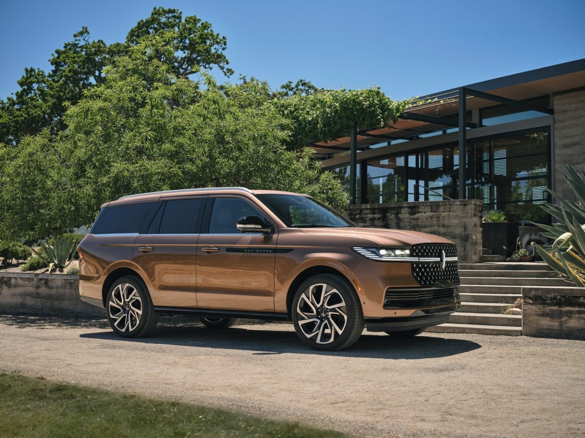 Дилери BMW вимагають від компанії створення гігантського позашляховика X9 - фото 3