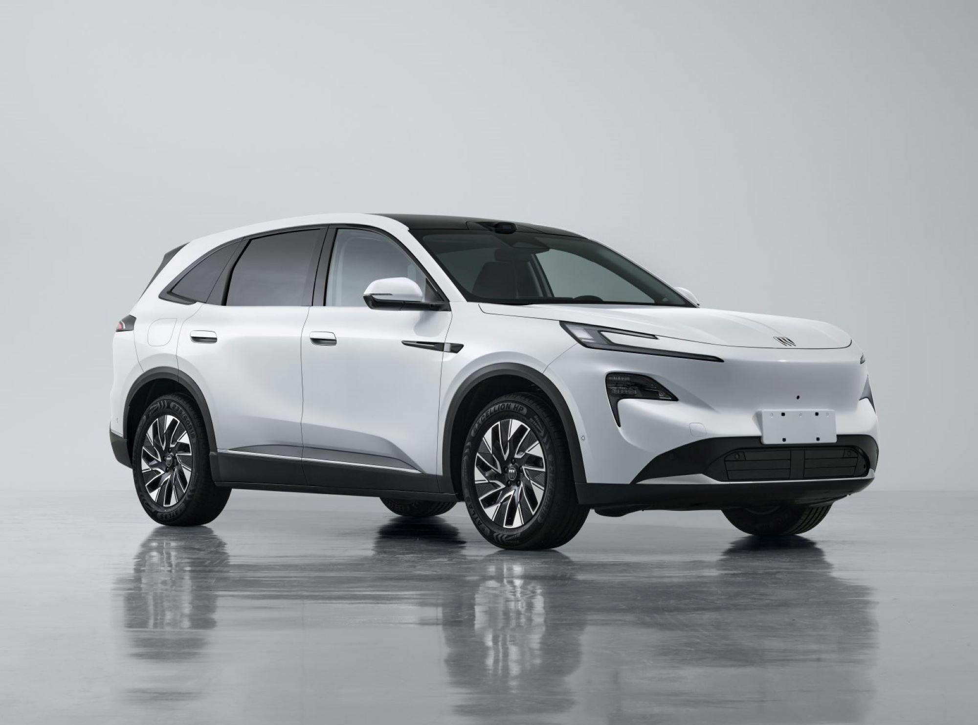 Buick розсекретив новий кросовер Electra E7: суперечливий дизайн та гібридна тяга - фото 2