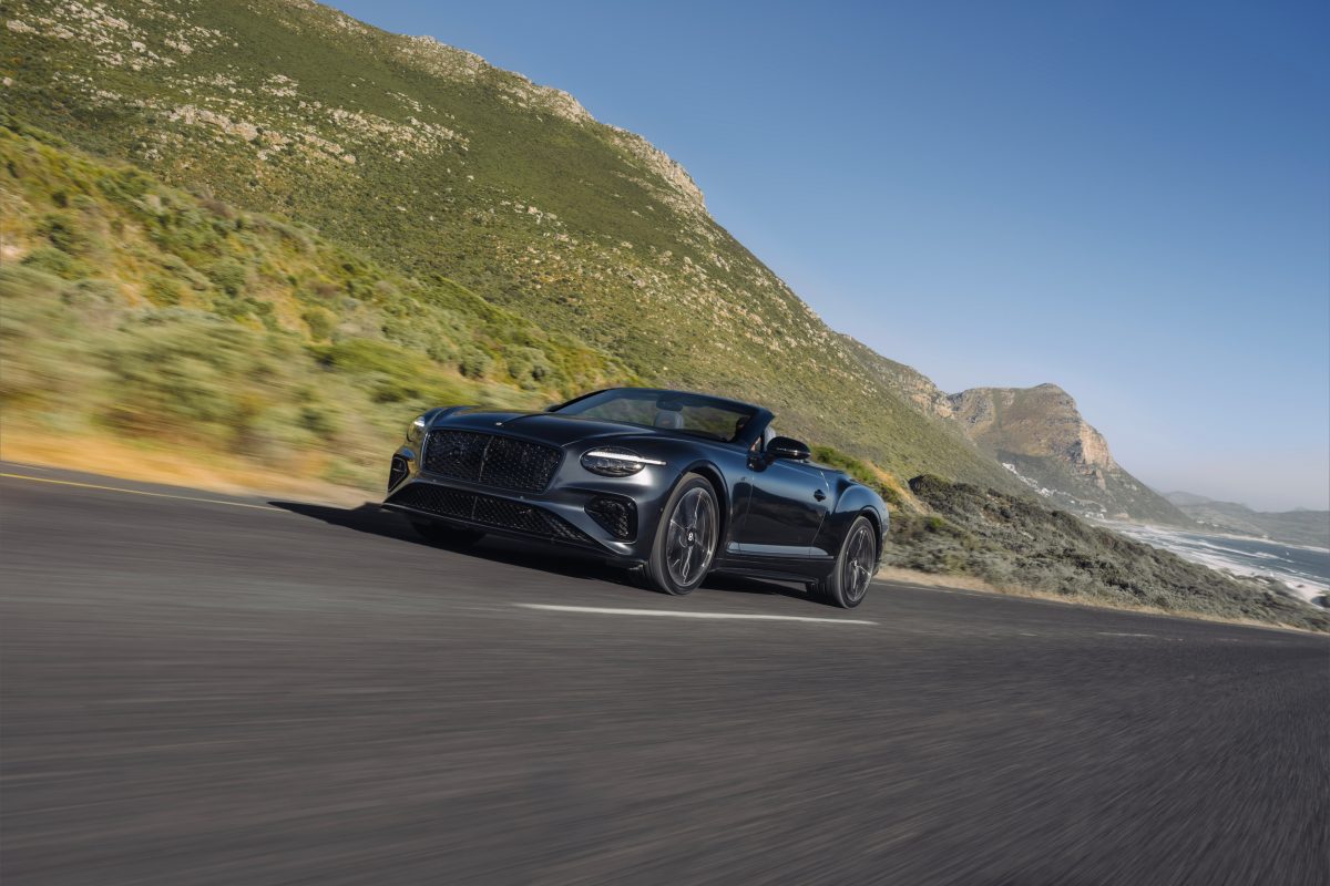Bentley презентувала нові гібридні Continental GT S та GTC S: 680 сил та спортивний характер - фото 7