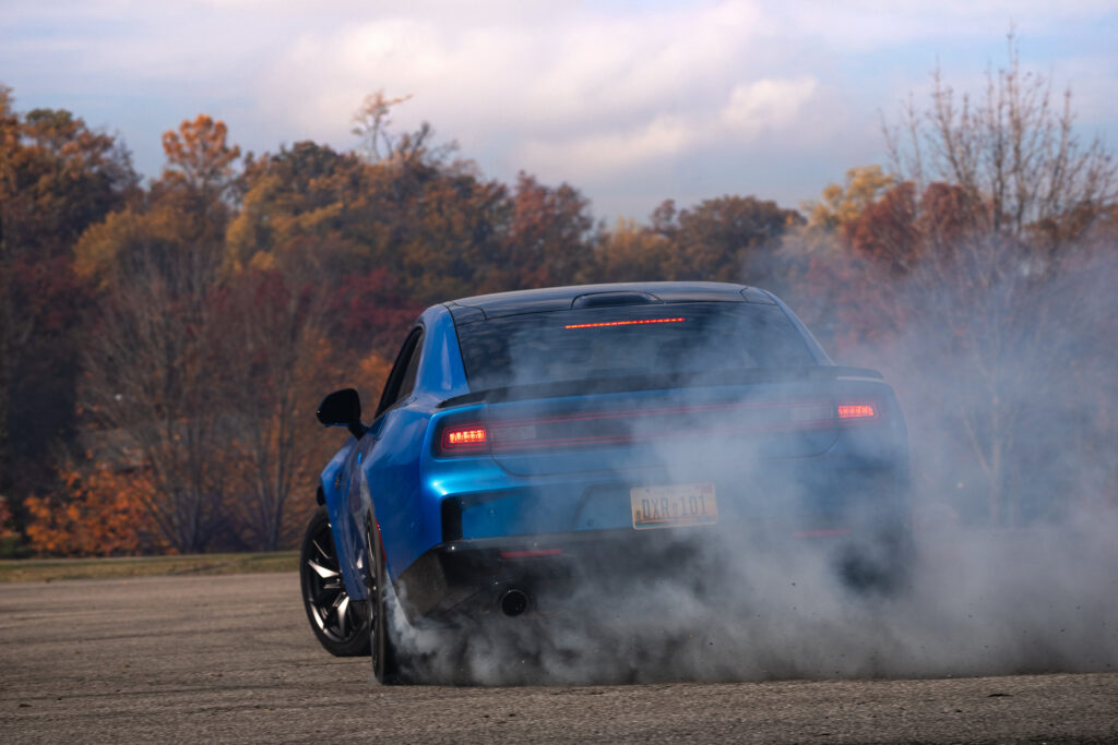 Представлено 777-сильний Ram 1500 SRT TRX 2027 року: повернення легендарного V8 - фото 3