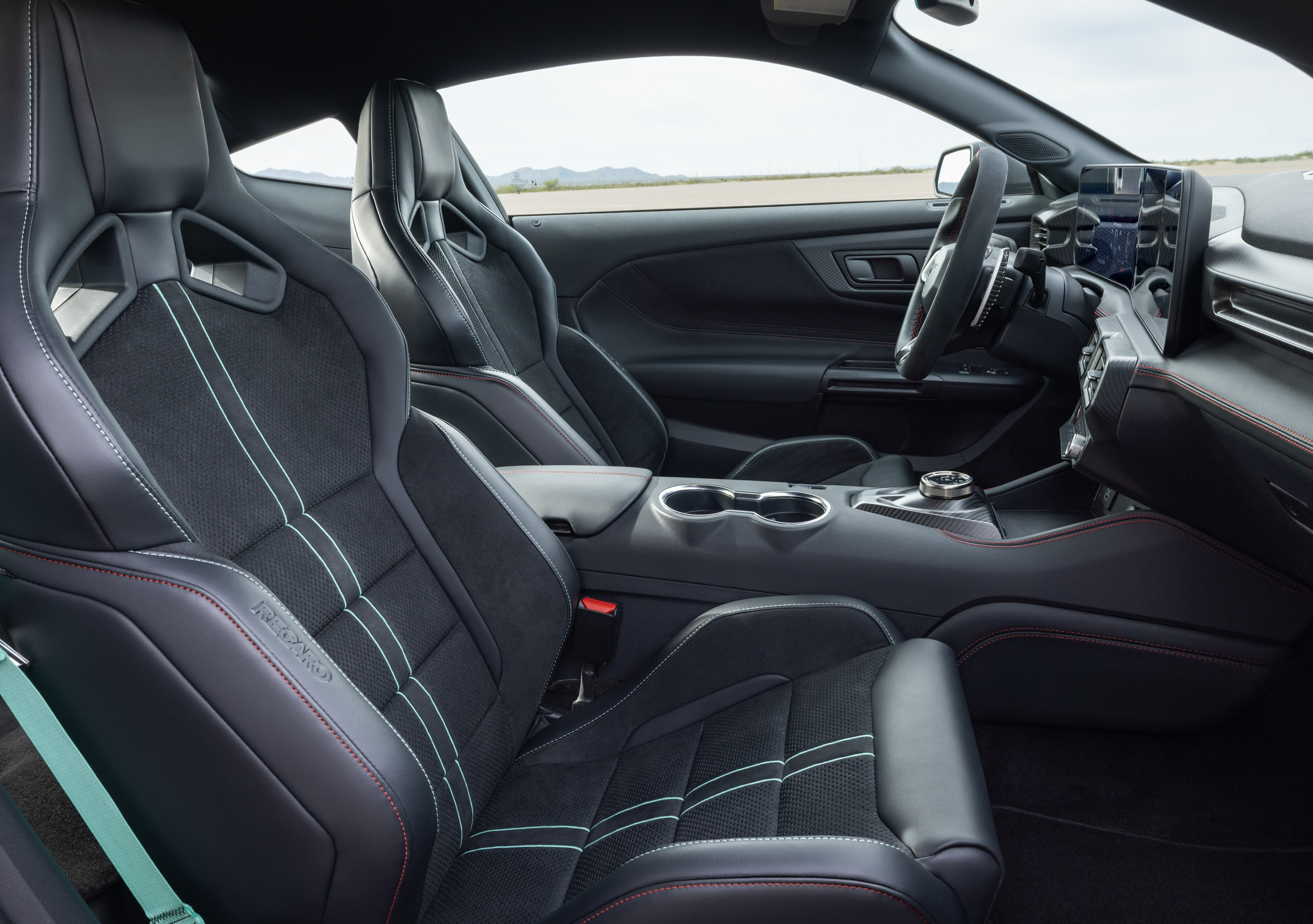 Представлено Ford Mustang Dark Horse SC 2026: технології суперкара GTD у більш доступному форматі - фото 1