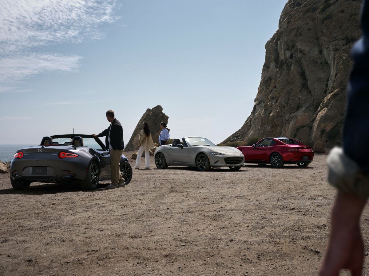 Mazda оновила культовий родстер MX-5 Miata для 2026 модельного року: деталі та ціни - фото 5