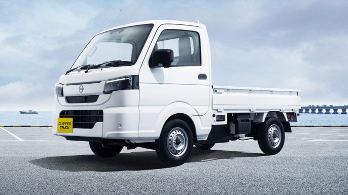 Nissan оновив свій робочий кей-кар Clipper Truck: дизайн від Suzuki та сучасна безпека - фото 4