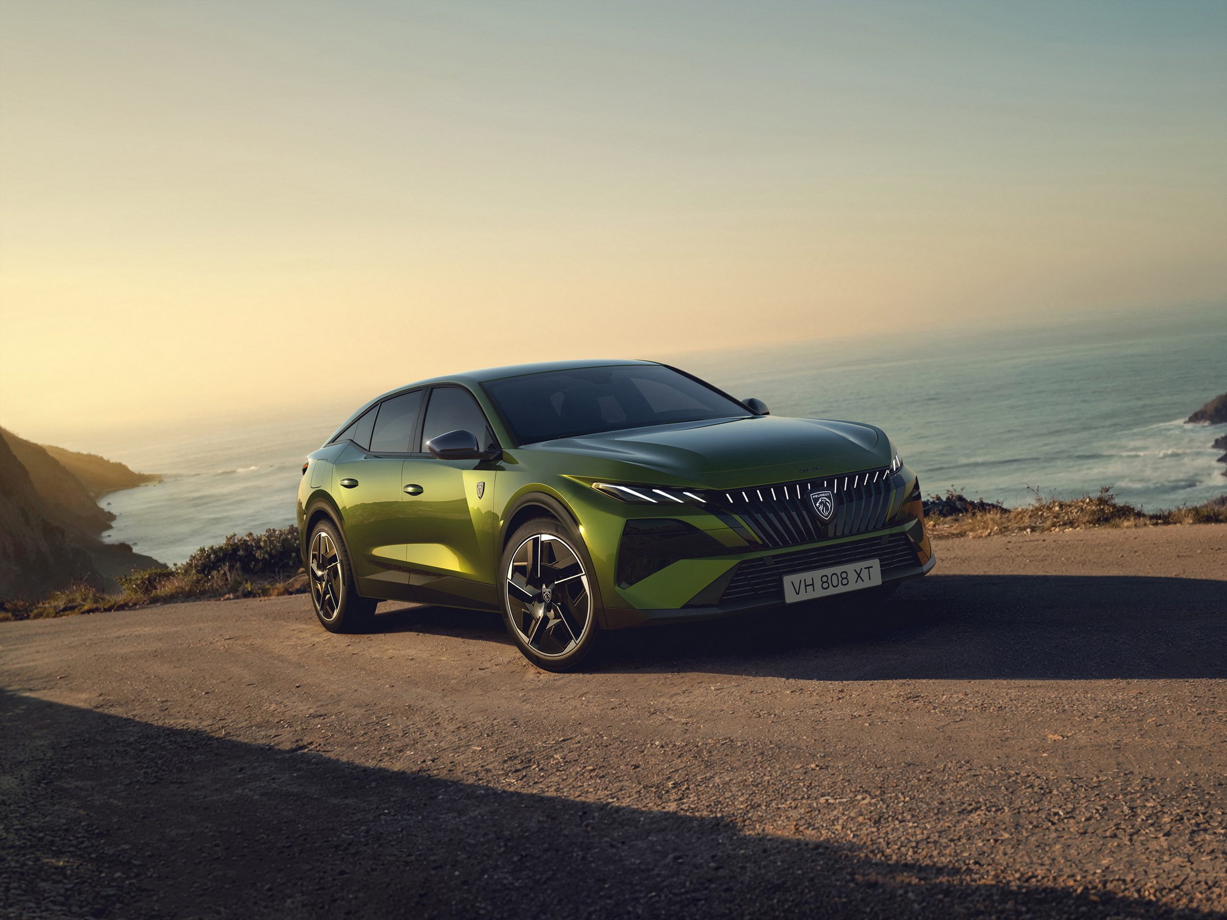 Офіційно представлено оновлений Peugeot 408: новий "погляд", світлові ефекти та покращена техніка - фото 3