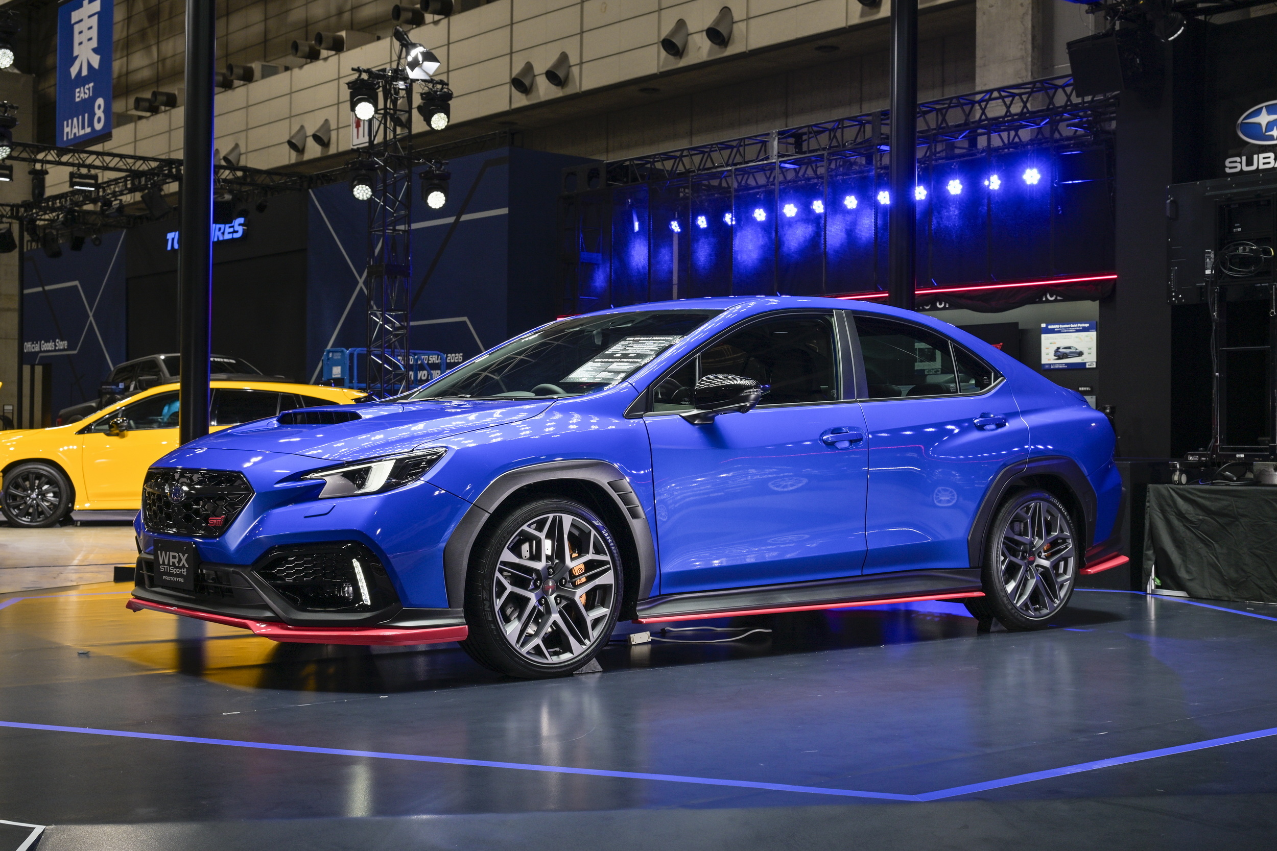 Subaru дивує в Токіо: повернення «механіки» для WRX та розсип новинок STI - фото 2