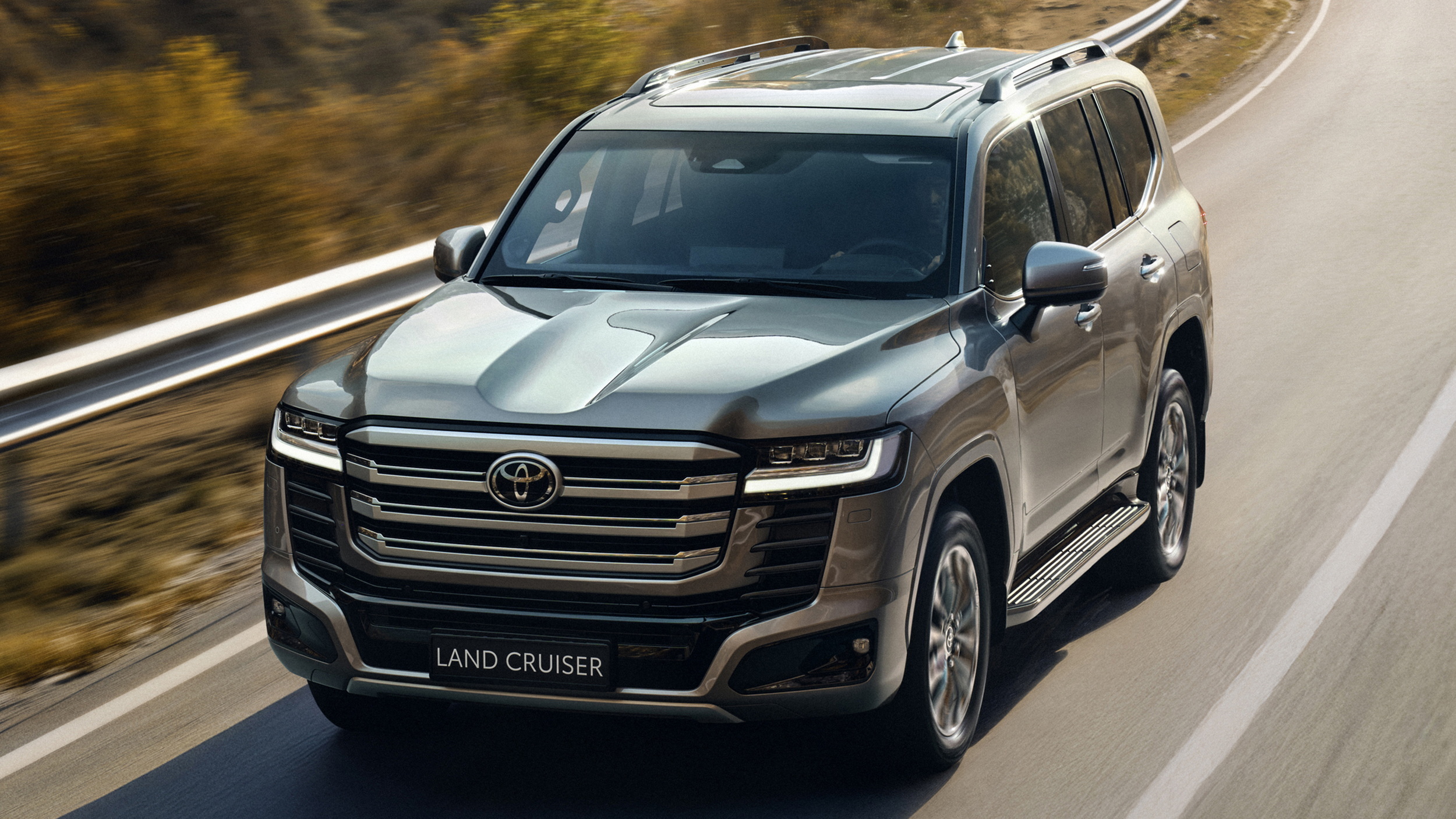 Toyota везе до Східної Європи найпотужніший Land Cruiser 300: що відомо про новий гібрид - фото 4