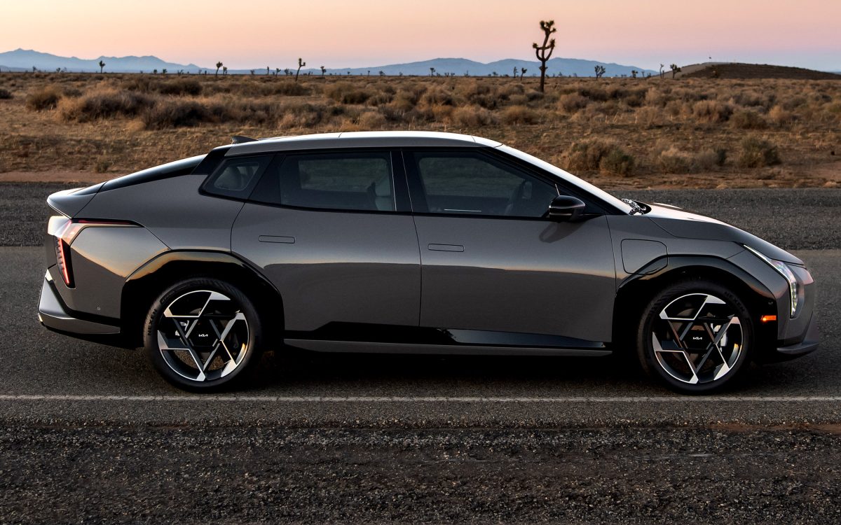 Канада домовляється про будівництво заводу Hyundai: до чого тут підводні човни? - фото 3