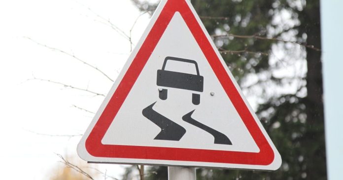 Електромобілі на ожеледиці: як поводяться «електрички» взимку та про що варто пам'ятати водіям