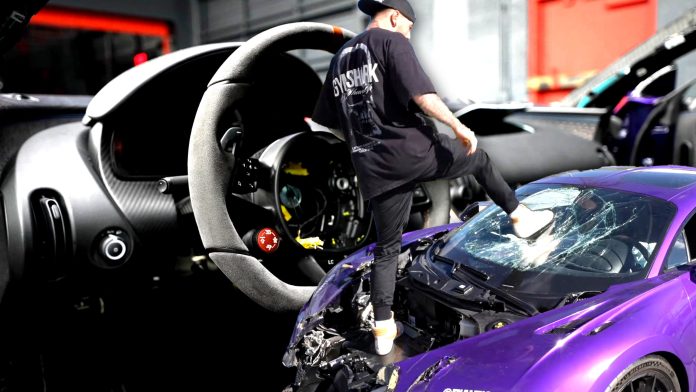 У розбитому Bugatti Chiron Pur Sport за мільйони доларів знайшли запчастини від старого Volkswagen