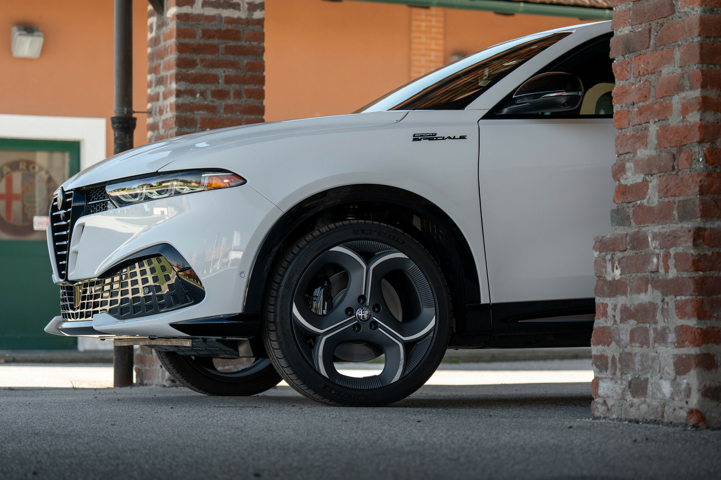 Dodge Charger Daytona: краще, ніж здається? Електрокар обійшов Fiat та Alfa Romeo попри критику - фото 1