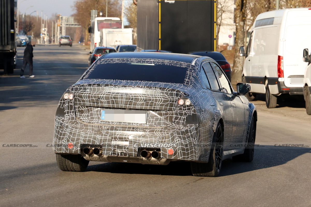 Новий бензиновий BMW M3 (G84) змінює обличчя: шпигунські фото розкрили дизайн у стилі Neue Klasse - фото 4