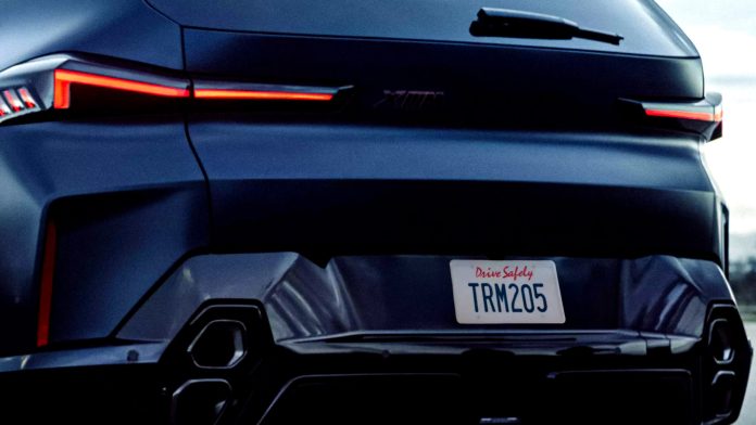 BMW кардинально змінює лінійку та ціни на кросовер XM 2026 року