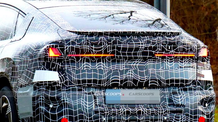 Новий електричний купе-кросовер BMW iX4 вперше потрапив в об’єктив шпигунів