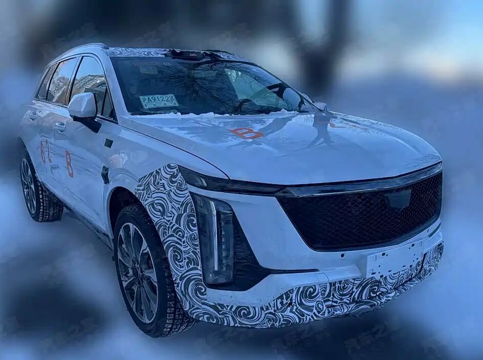 Cadillac готує гібридний кросовер XT5 з передовим автопілотом: перші подробиці - фото 3