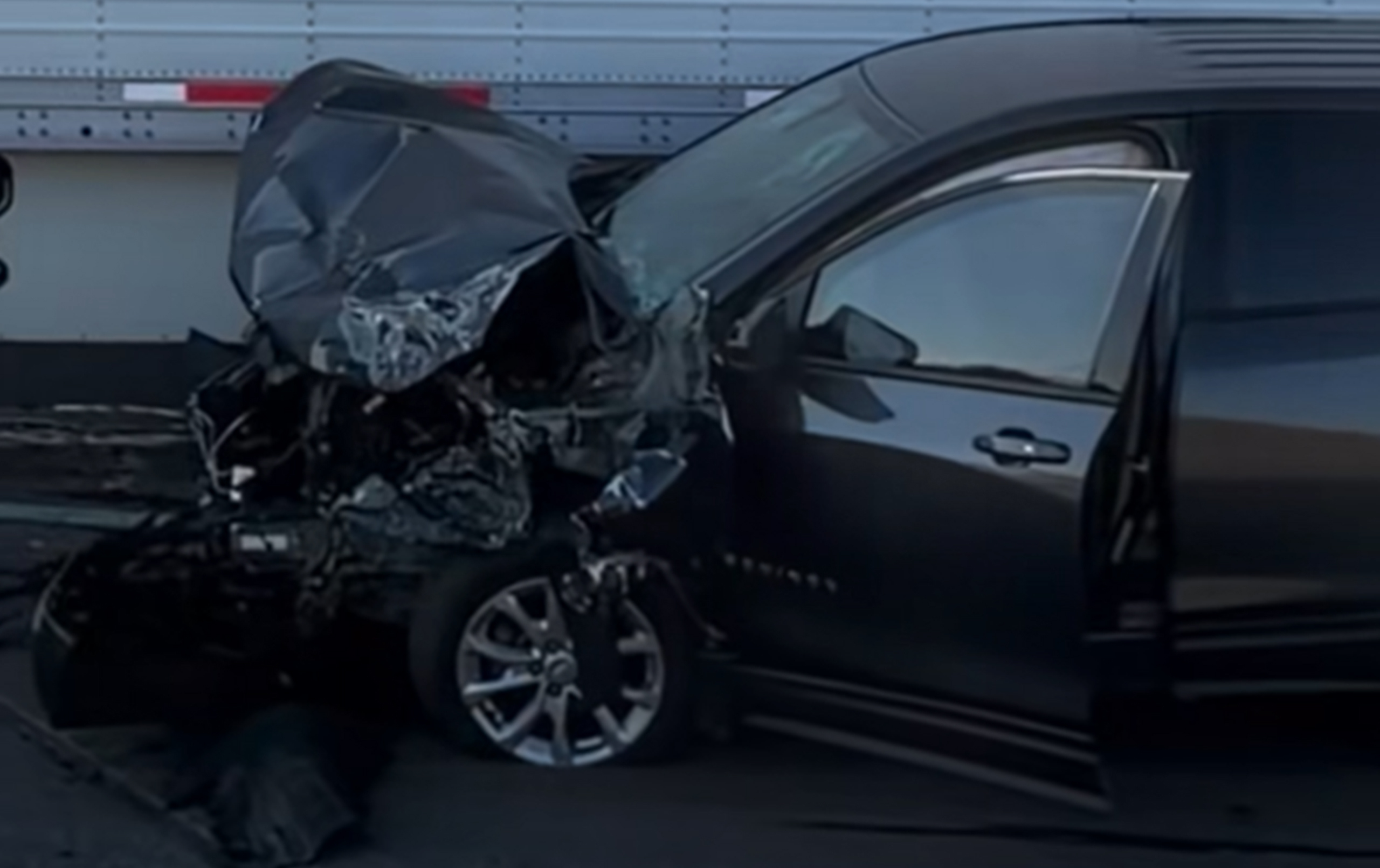 У Каліфорнії густий туман спричинив масову ДТП за участю 17 авто: є жертви - фото 4