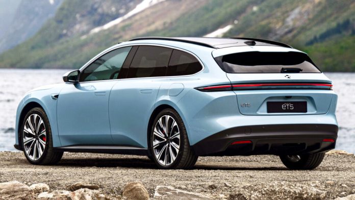 Китайські бренди хочуть виробляти доступні електрокари в Канаді: деталі гучної торговельної угоди