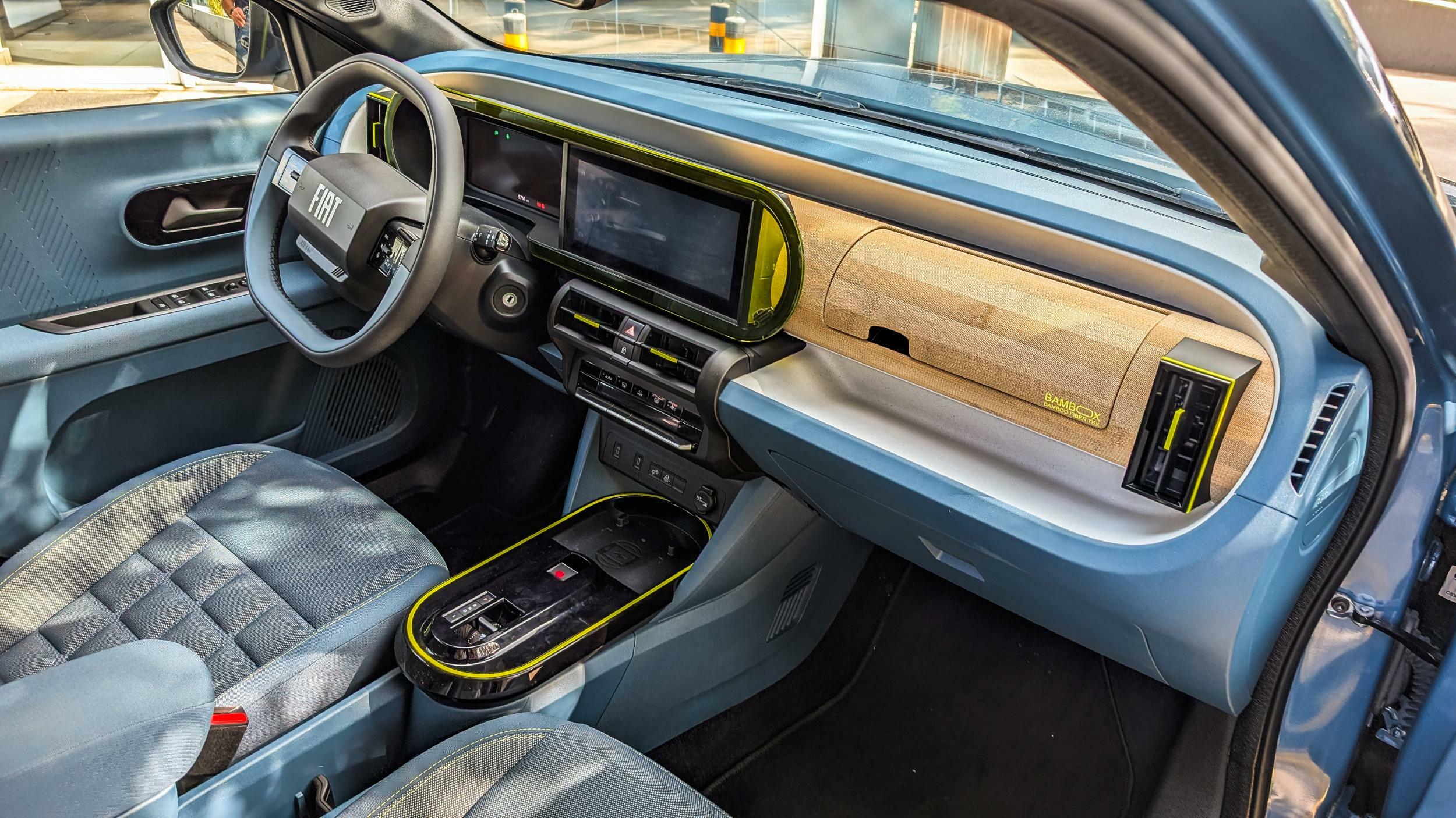 Битва бюджетних новинок Stellantis: порівняння Citroen C3 та Fiat Grande Panda - фото 1