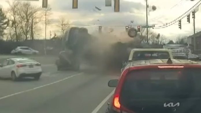 Дивом без жертв: 83-річна водійка на Ford Explorer влаштувала масштабну ДТП на швидкості 153 км/год Дивом без жертв: 83-річна водійка на Ford Explorer влаштувала масштабну ДТП на швидкості 153 км/год