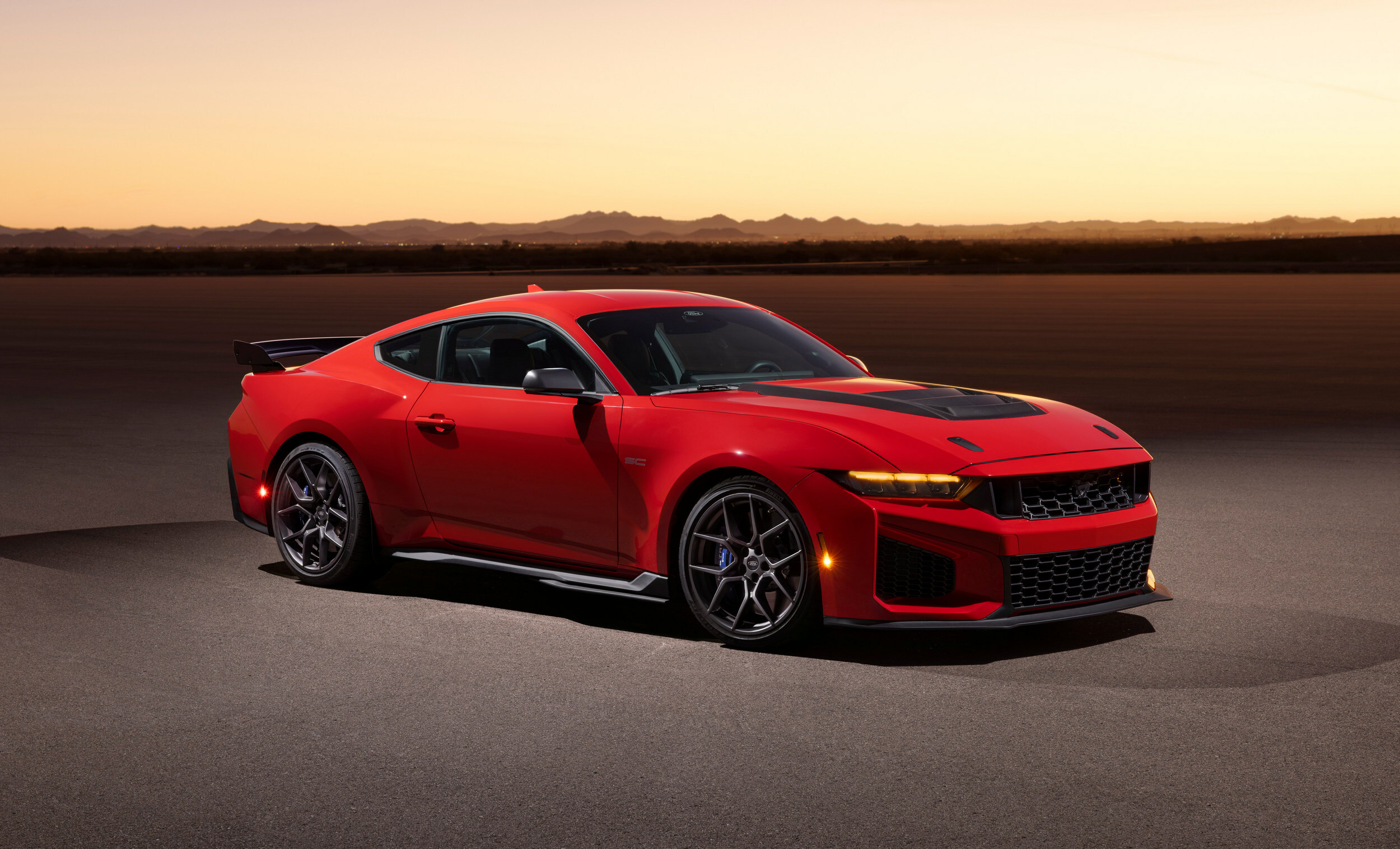 Ford виставляє на аукціон перший Mustang Dark Horse SC: ексклюзивний лот для благодійності - фото 2