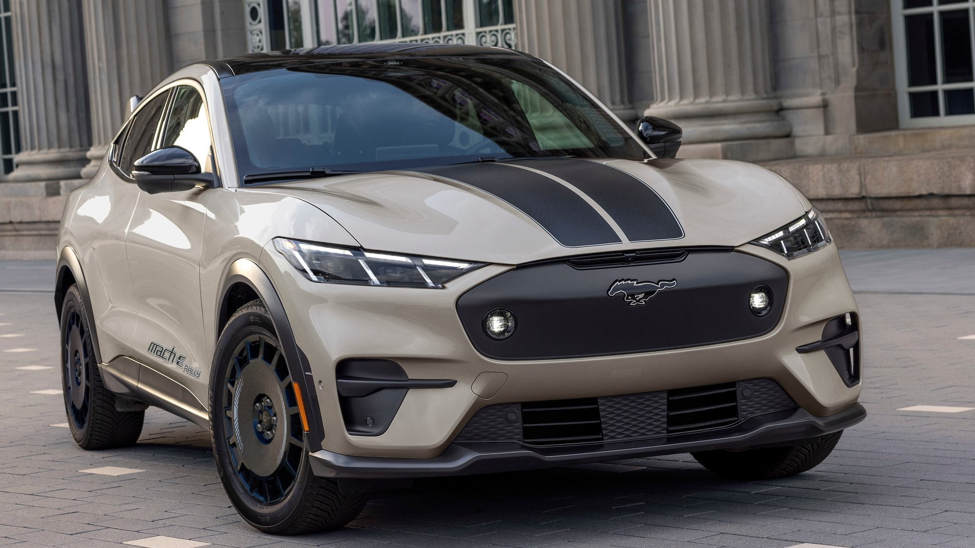 Історичний рекорд: середня вартість нового авто стабільно перевищила $50 000 через шалений попит на пікапи - фото 2