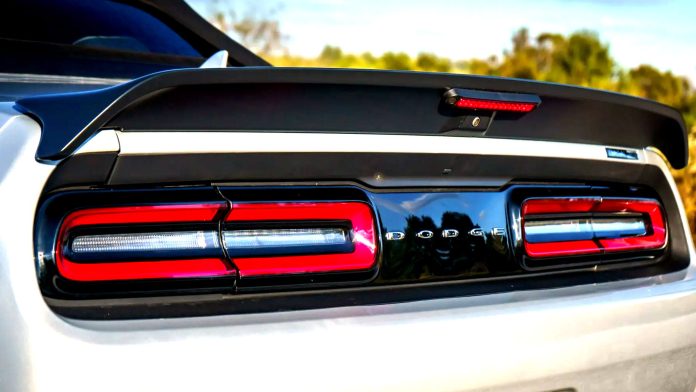 Ексклюзивний Dodge Challenger Hellcat перетворили на кабріолет: чому це стало помилкою на 37 тисяч доларів