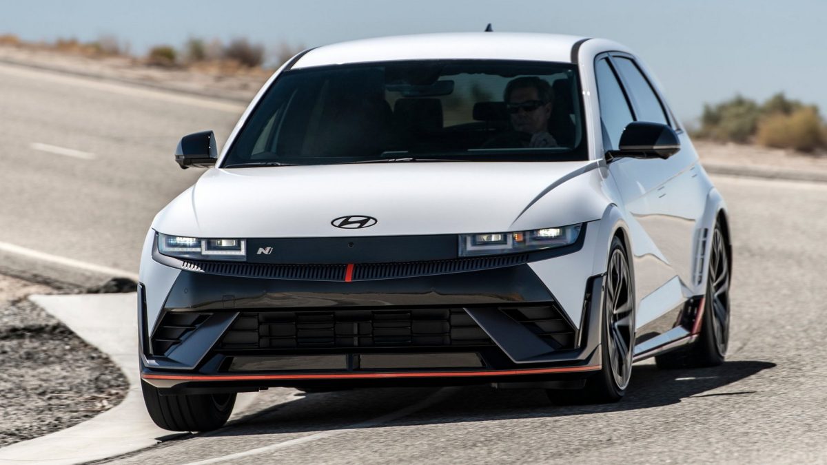 Канада домовляється про будівництво заводу Hyundai: до чого тут підводні човни? - фото 2