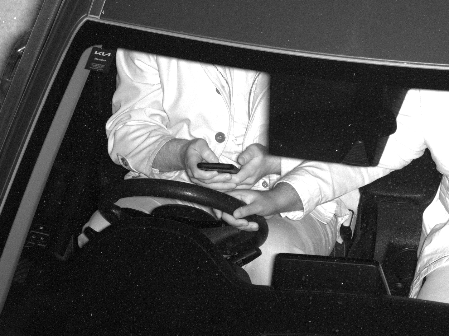 У Флориді пропонують заборонити водіям тримати телефон у руках: штрафи та нюанси - фото 3