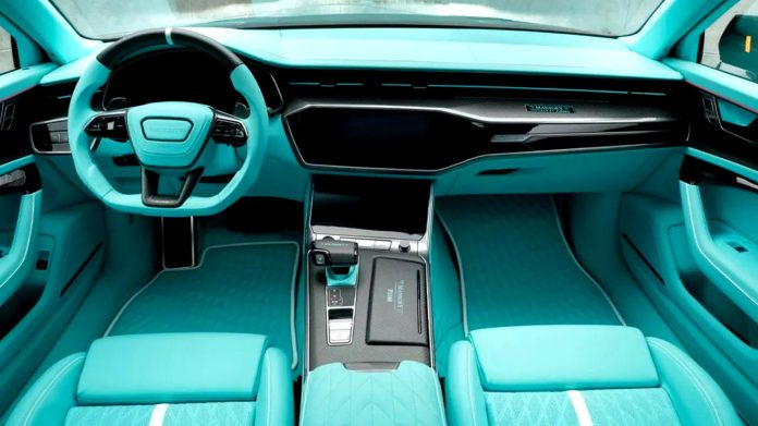 Екстремальний тюнінг: Mansory перетворили Audi RS6 на 1100-сильного монстра з бірюзовим салоном Екстремальний тюнінг: Mansory перетворили Audi RS6 на 1100-сильного монстра з бірюзовим салоном