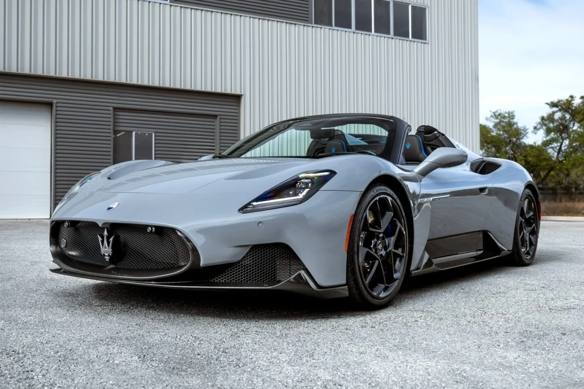 Ефектний Maserati MC20 знецінився на 100 000 доларів менш ніж за рік: повчальна історія - фото 1