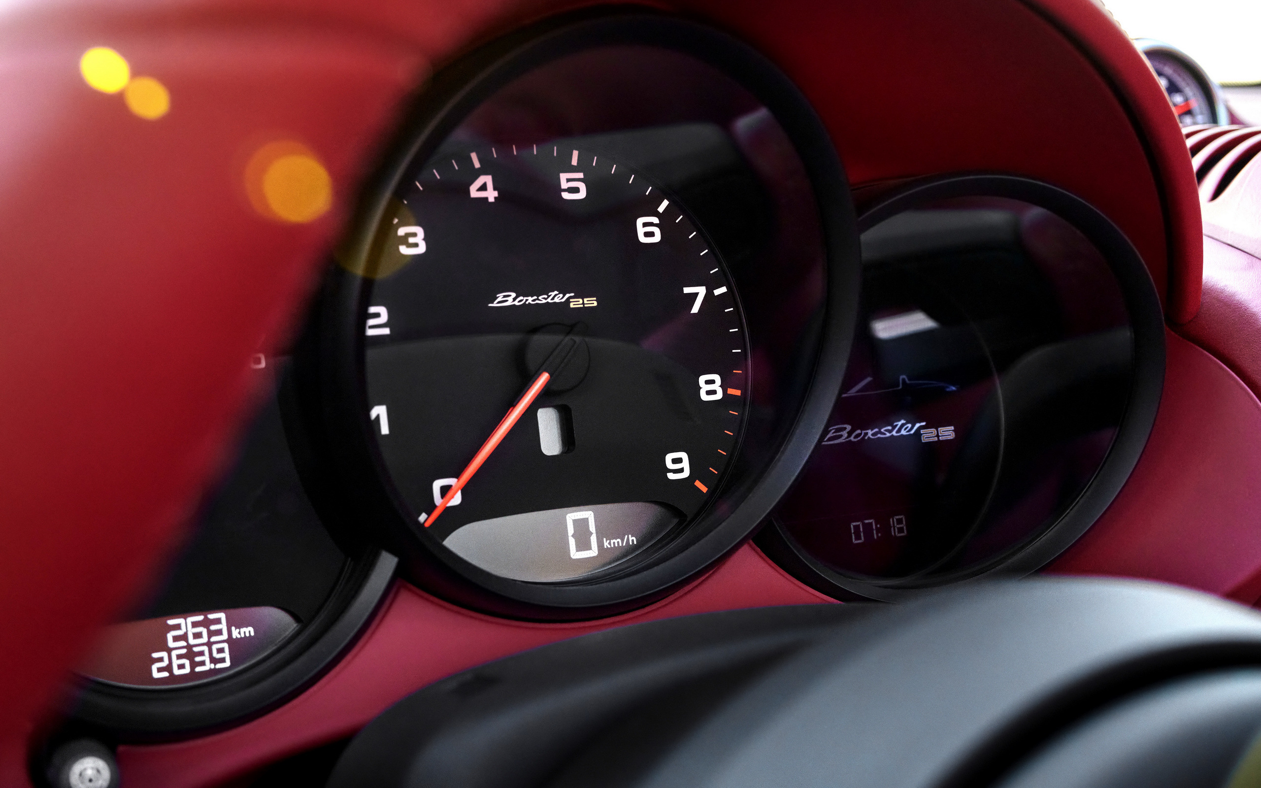 День народження на штрафмайданчику: у водійки вилучили Porsche за шалене перевищення швидкості - фото 1