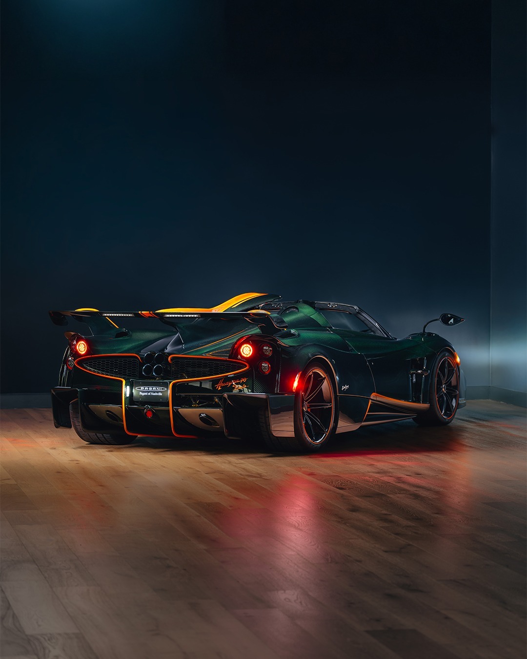 Pagani представила лімітовану Huayra 70 з механічною КПП на честь ювілею засновника - фото 3