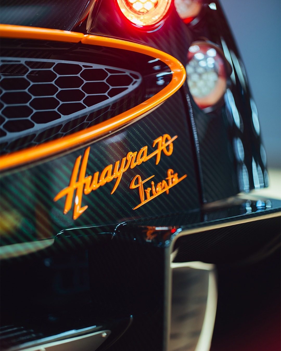 Pagani представила лімітовану Huayra 70 з механічною КПП на честь ювілею засновника - фото 6