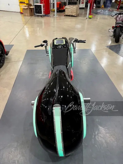 Унікальний електричний мотоцикл з фільму «Трон» виставили на аукціон без резерву - фото 2