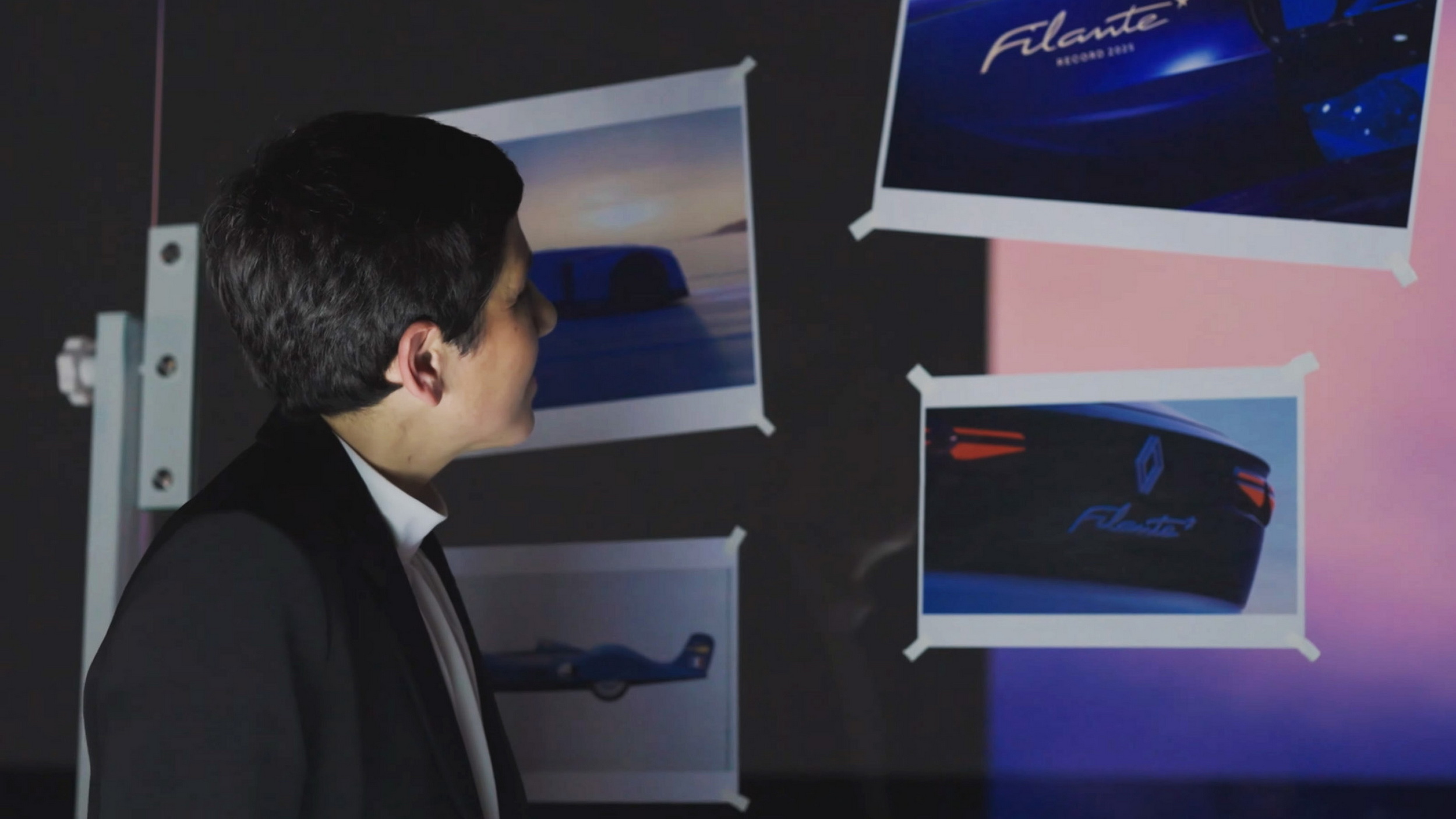 Renault анонсувала новий великий кросовер Filante: флагман, який не побачать у Європі - фото 4