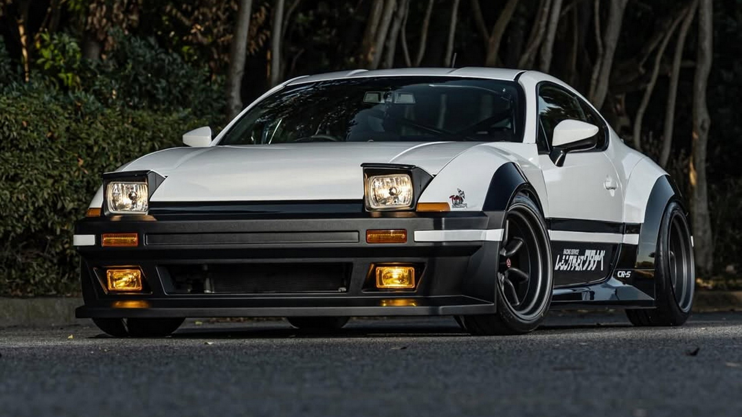 Сучасна Toyota 86 отримала культові висувні фари у стилі класичної AE86 - фото 1