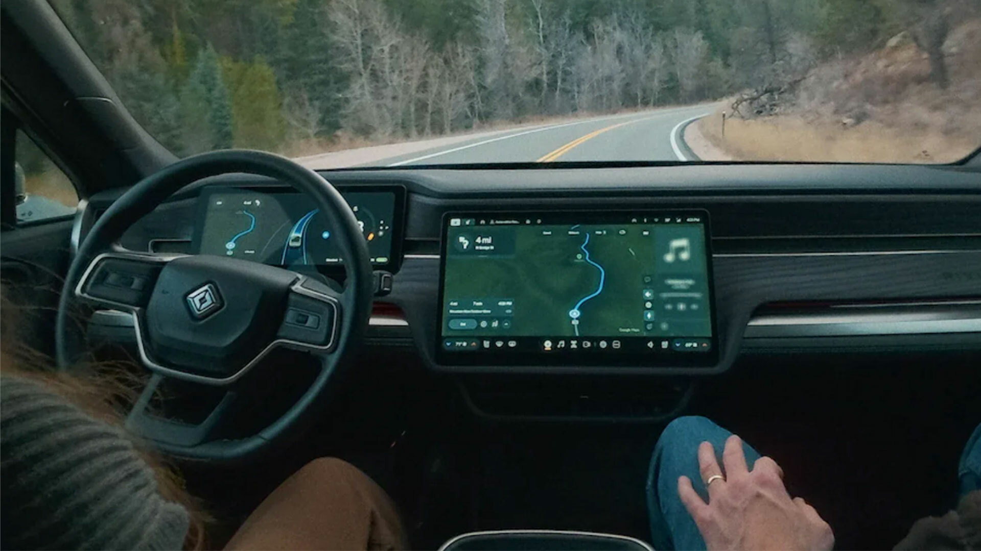 Rivian відзвітувала про падіння продажів у 2025 році: причини та плани на майбутнє - фото 2