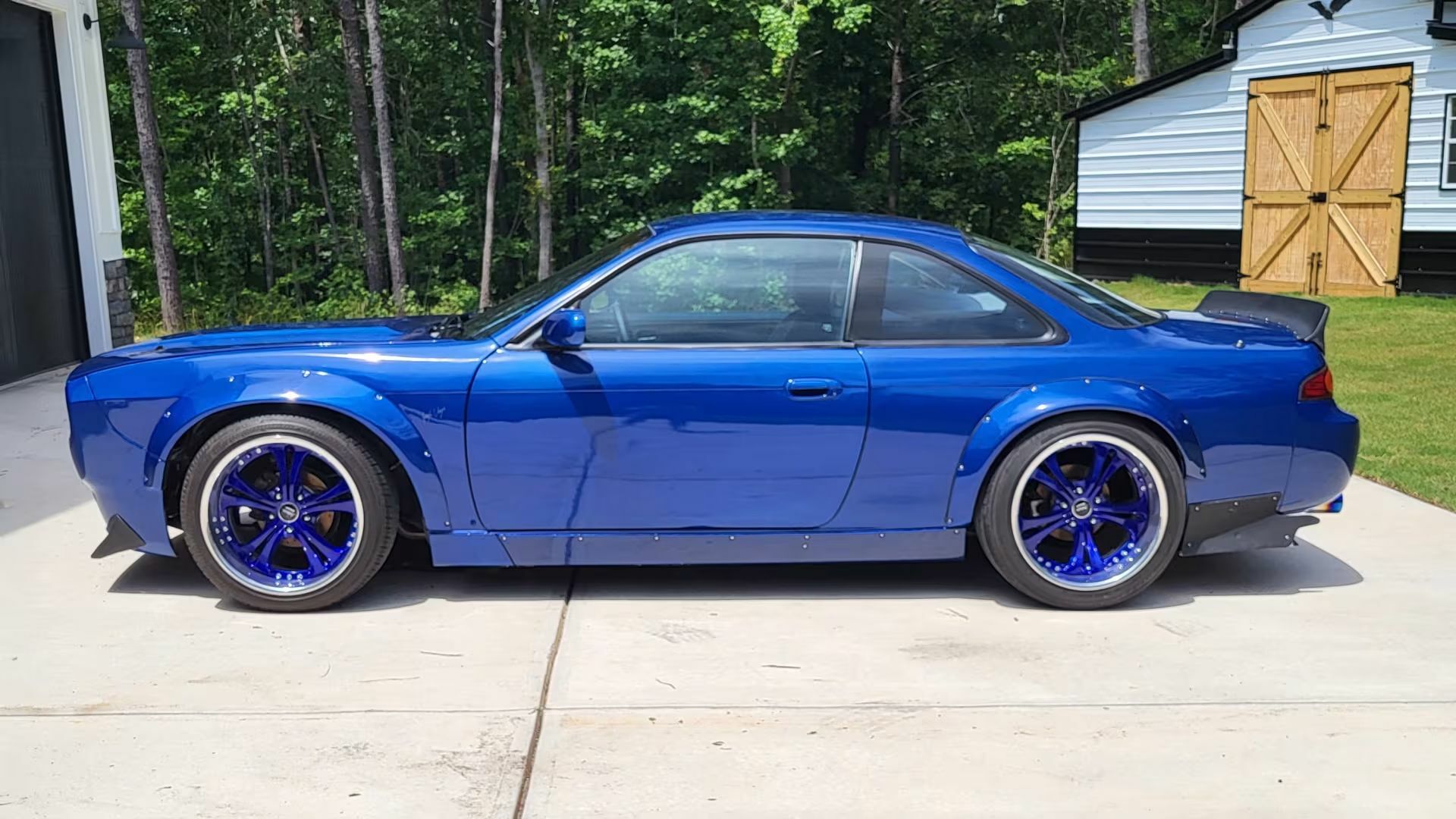 Унікальний гібрид стилів: Nissan 240SX з V8 та зовнішністю маслкара виставили на аукціон - фото 2