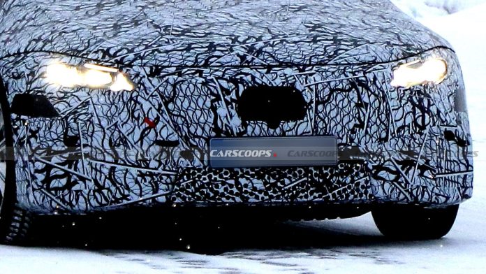 Mercedes готує масштабне оновлення для EQS: 800-вольтова система та «зоряна» оптика