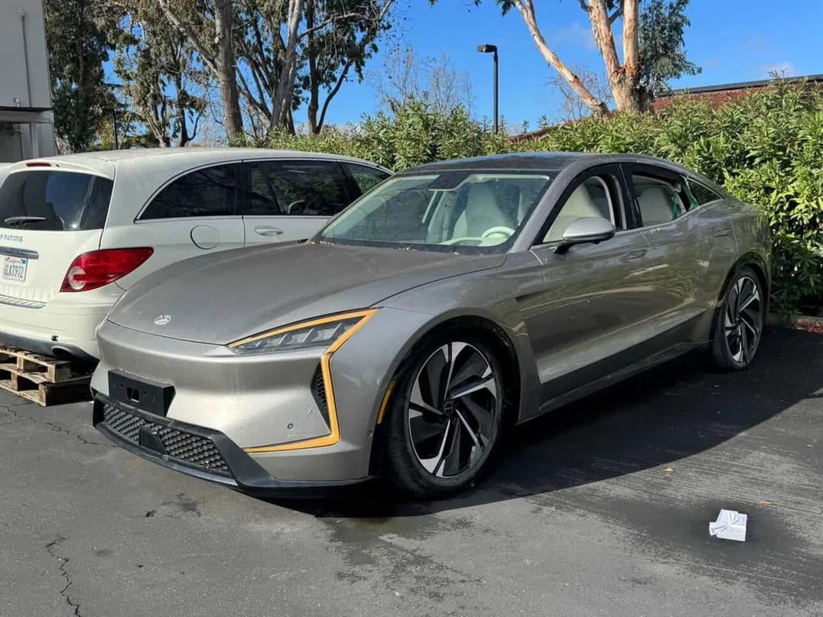 У Каліфорнії знайшли покинутий прототип «вбивці Tesla» потужністю 1000 кінських сил - фото 2