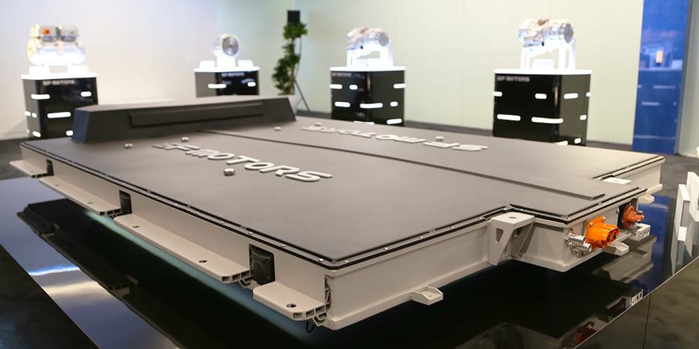 У Каліфорнії знайшли покинутий прототип «вбивці Tesla» потужністю 1000 кінських сил - фото 8