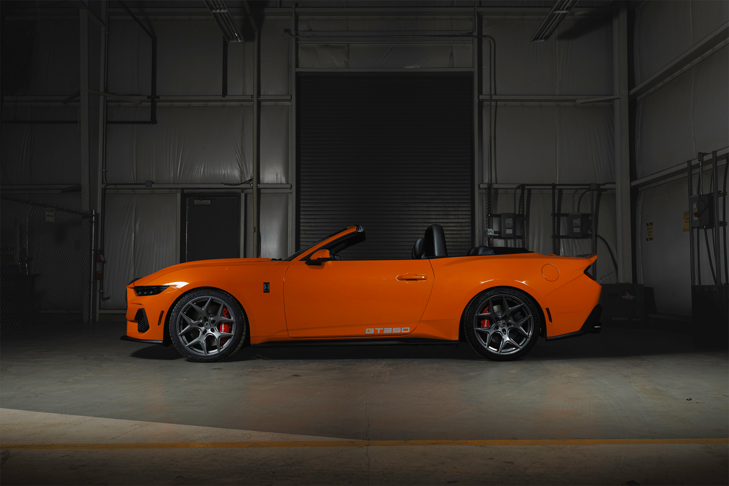 Shelby представила новий кабріолет GT350 потужністю 810 кінських сил - фото 4