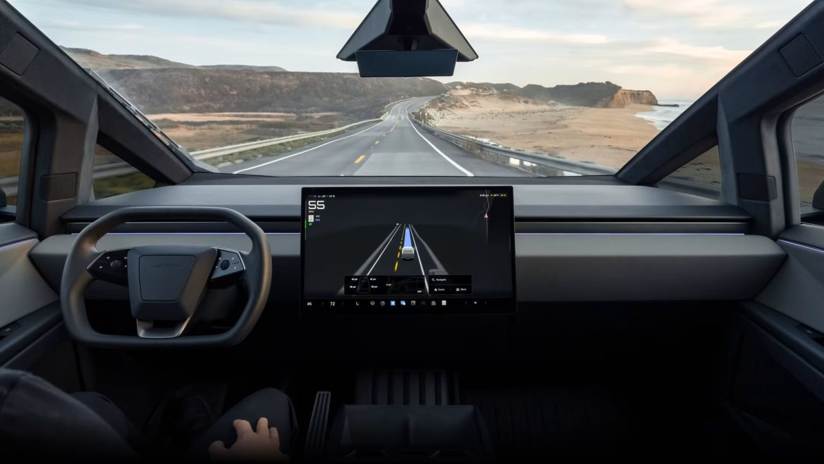 Власникам Tesla запропонували знижку 50% на страховку за використання автопілота - фото 1