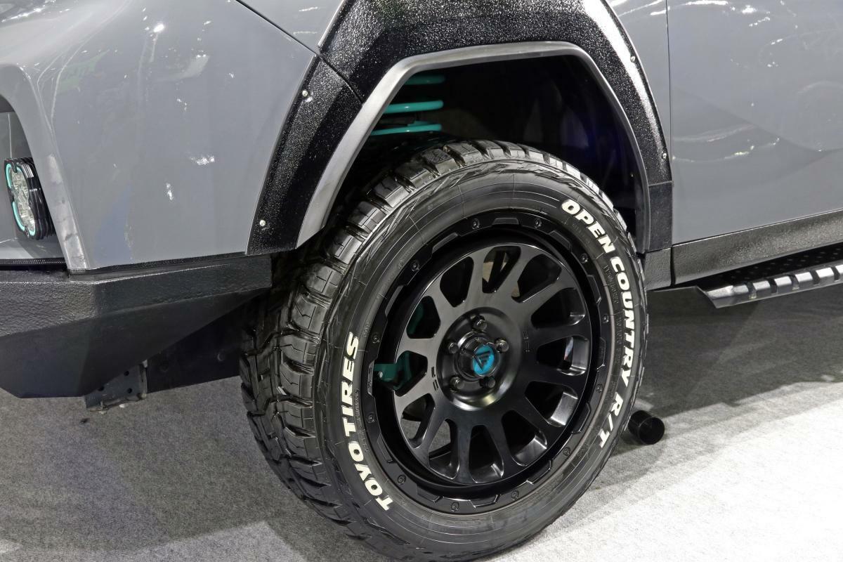 Toyota Alphard перетворили на екстремальний позашляховик: тюнінг, що ламає стереотипи - фото 3