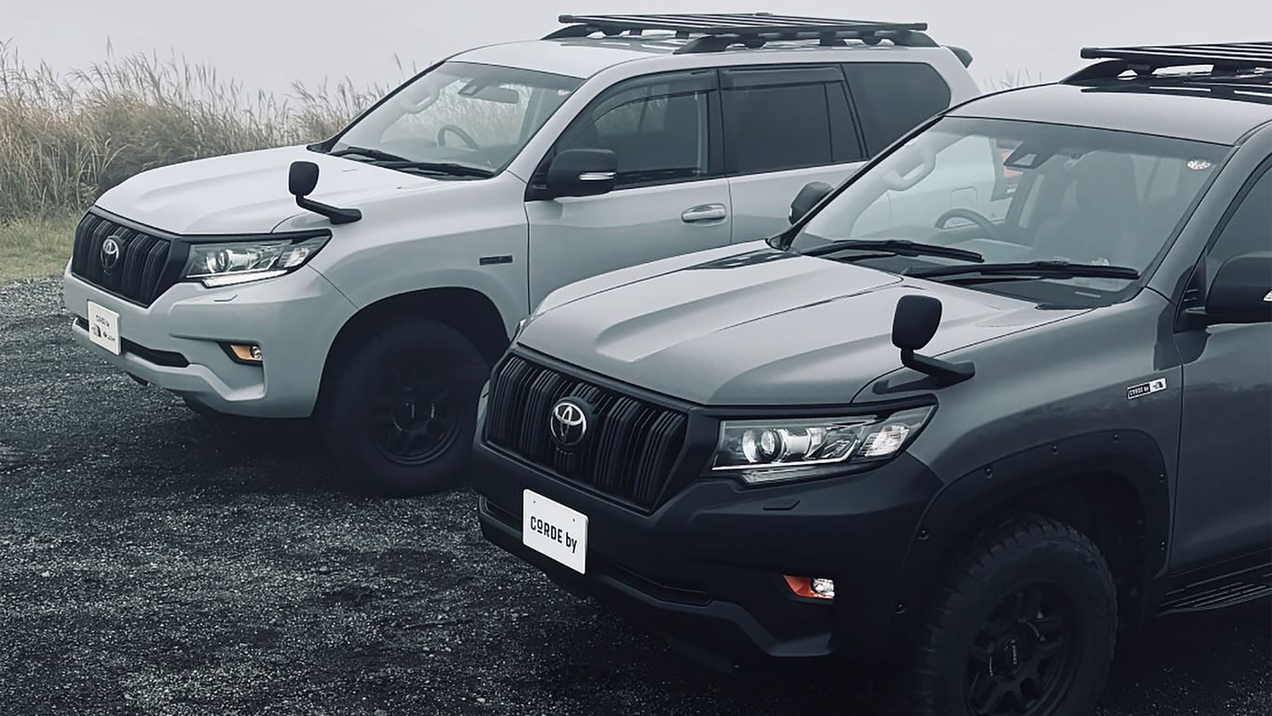 Toyota представила заводський тюнінг для старого Land Cruiser Prado спільно з The North Face - фото 1