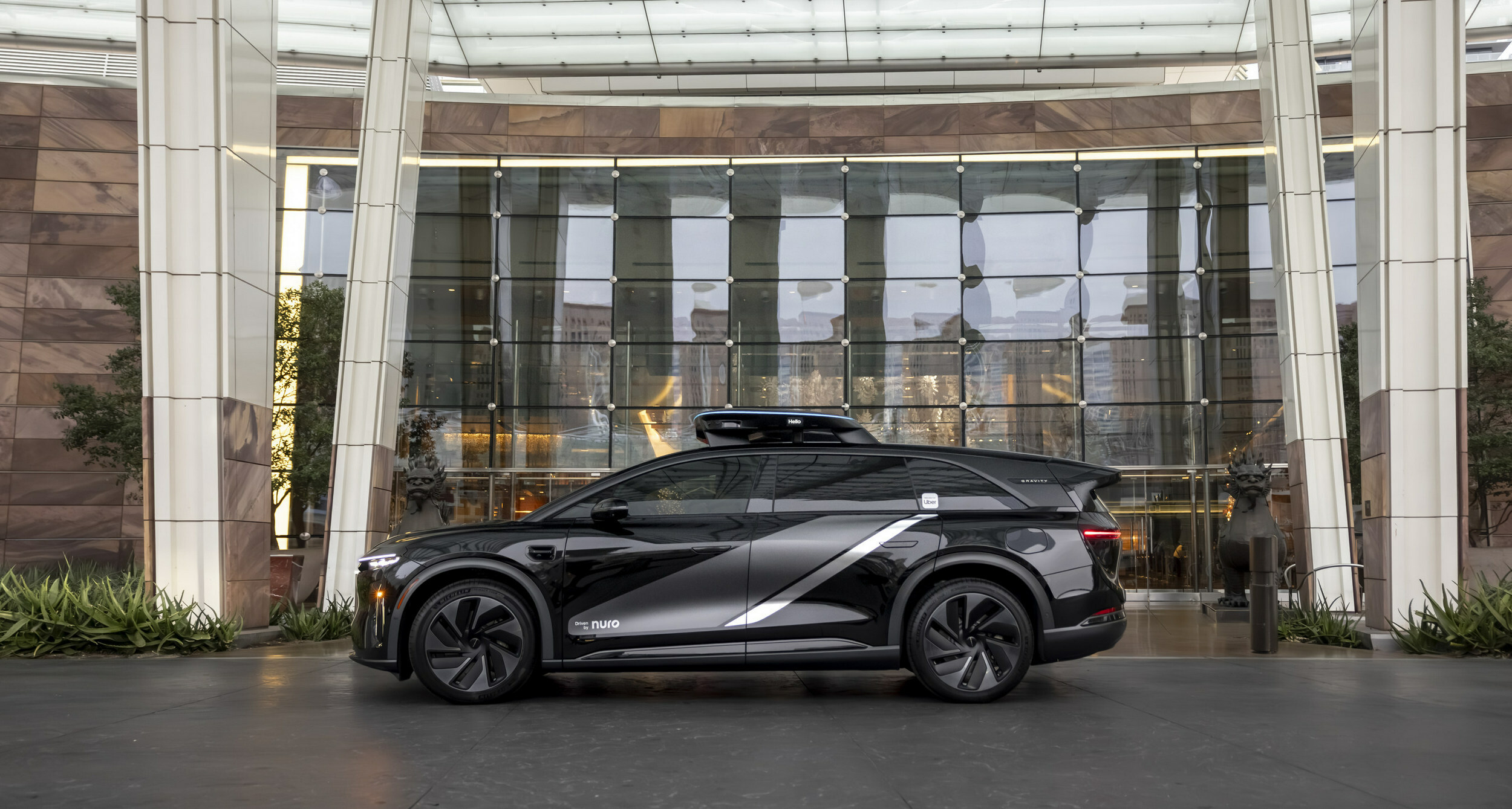 Uber, Lucid та Nuro представили спільне роботаксі на базі Gravity: перші подробиці - фото 2