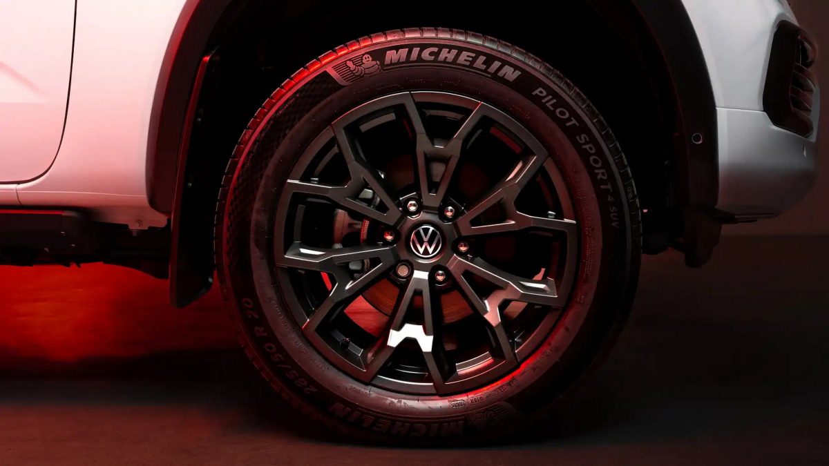 Volkswagen представив спортивну версію пікапа Amarok W600: акцент на асфальт, а не на бруд - фото 6