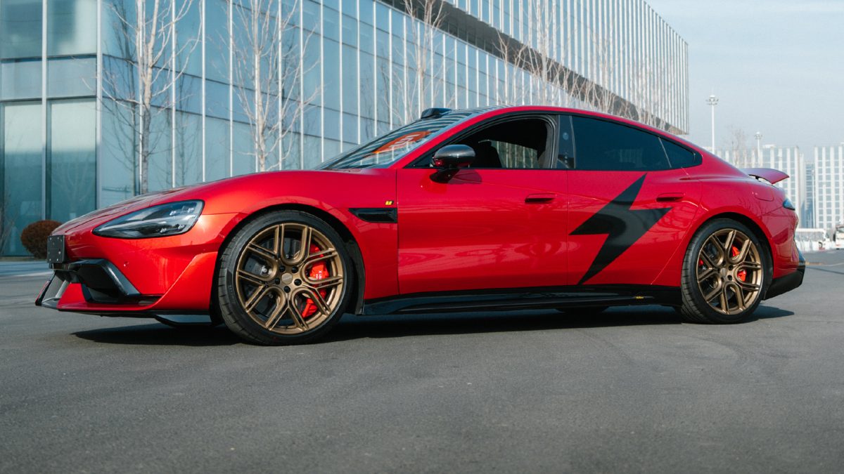 Xiaomi нокаутувала Tesla: седан SU7 обійшов Model 3 за продажами у Китаї - фото 1