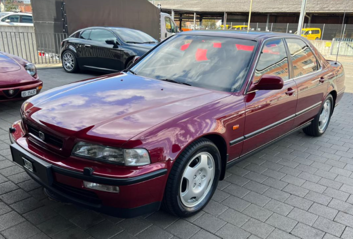 Японська капсула часу: у Києві знайшли Honda Legend