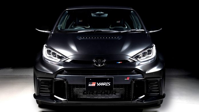 Toyota випустила лімітований GR Yaris на честь дев'ятиразового чемпіона WRC